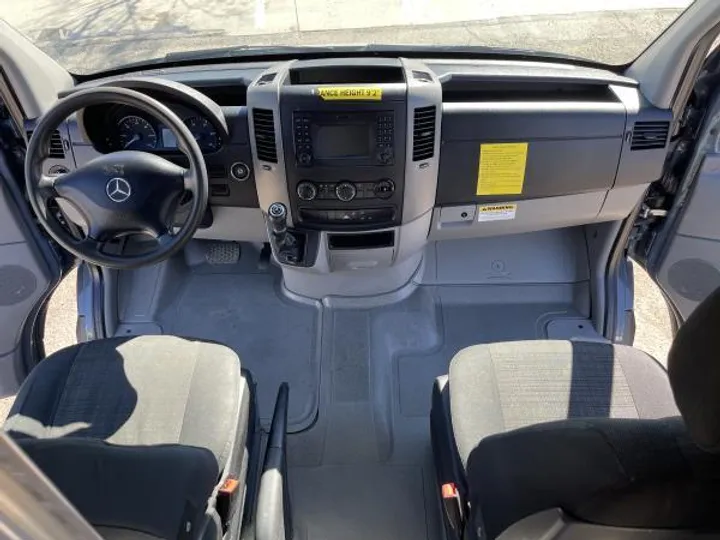 BLUE, 2018 MERCEDES-BENZ SPRINTER 2500 CARGO Image 17