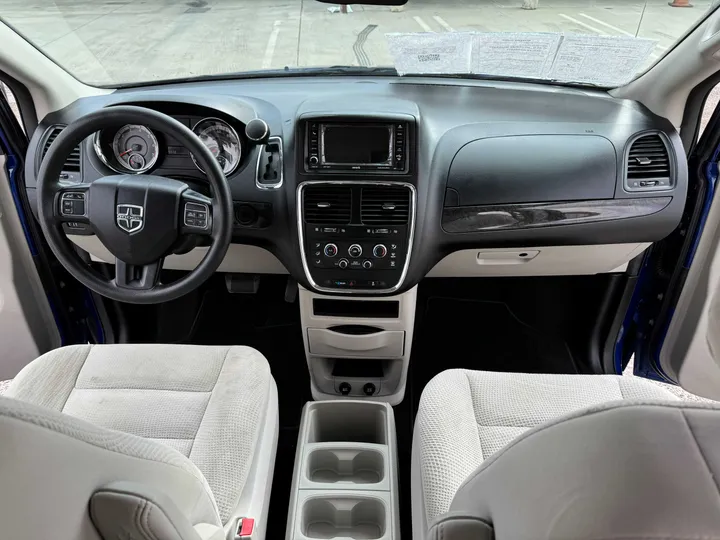 BLUE, 2019 DODGE GRAND CARAVAN PASSENGER Image 20