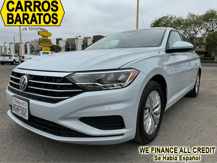 WHITE, 2019 VOLKSWAGEN JETTA Image 1