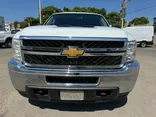 WHITE, 2012 CHEVROLET SILVERADO 2500 HD CREW CAB Thumnail Image 2