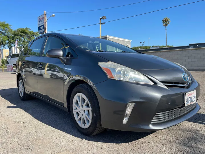 GRAY, 2012 TOYOTA PRIUS V Image 3