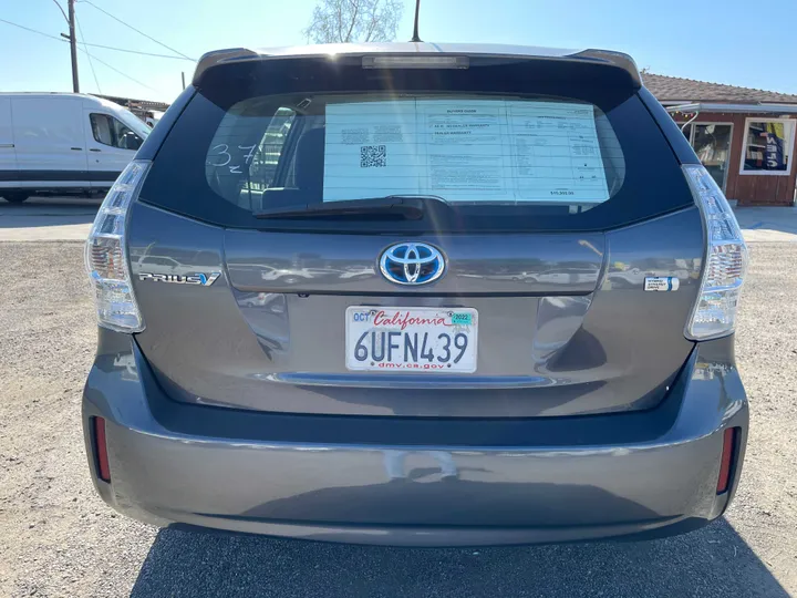 GRAY, 2012 TOYOTA PRIUS V Image 5