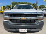 WHITE, 2018 CHEVROLET SILVERADO 1500 CREW CAB Thumnail Image 2