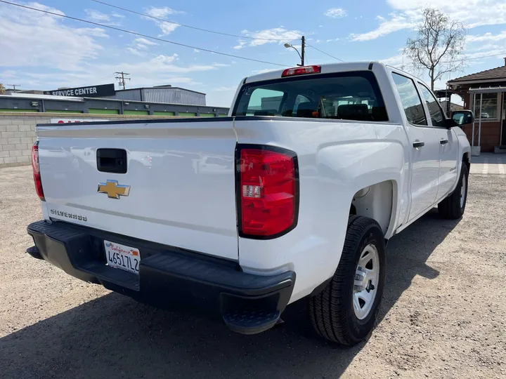 WHITE, 2018 CHEVROLET SILVERADO 1500 CREW CAB Image 7