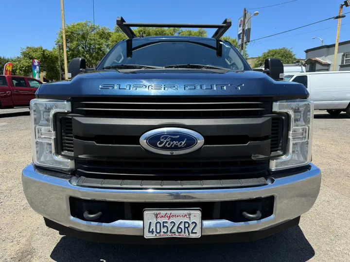 BLUE, 2019 FORD F250 SUPER DUTY SUPER CAB Image 2