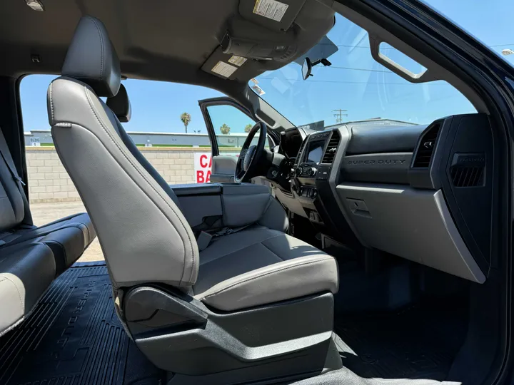 BLUE, 2019 FORD F250 SUPER DUTY SUPER CAB Image 13