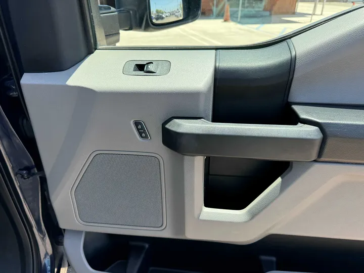 BLUE, 2019 FORD F250 SUPER DUTY SUPER CAB Image 18