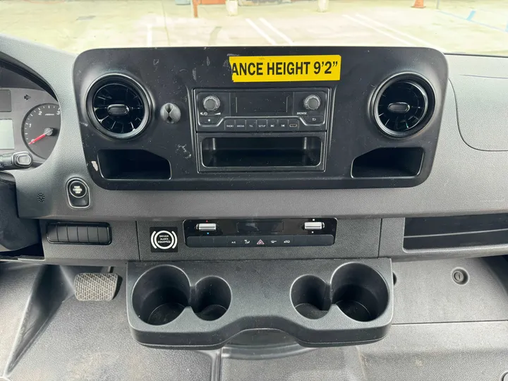 BLUE, 2019 MERCEDES-BENZ SPRINTER 2500 CREW Image 20