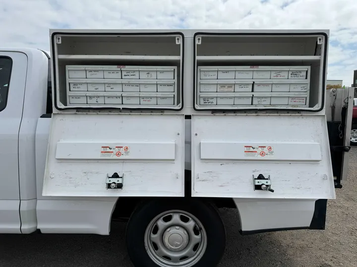 WHITE, 2016 FORD F150 SUPER CAB Image 12