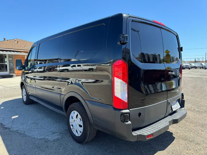 BLACK, 2015 FORD TRANSIT 150 VAN Image 4