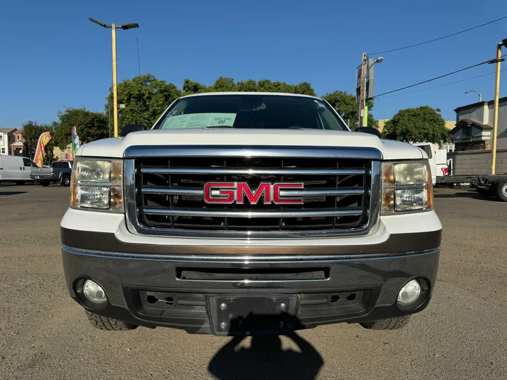 WHITE, 2012 GMC SIERRA 1500 EXTENDED CAB Image 2