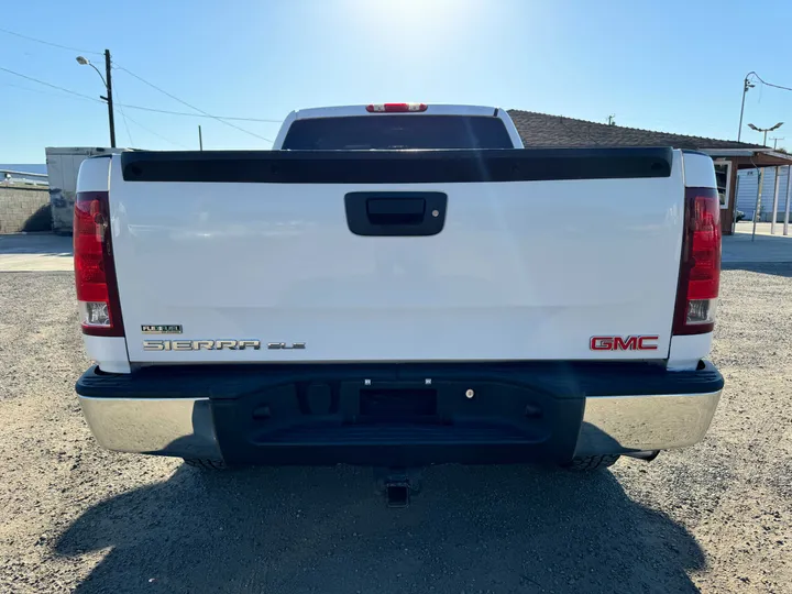 WHITE, 2012 GMC SIERRA 1500 EXTENDED CAB Image 5