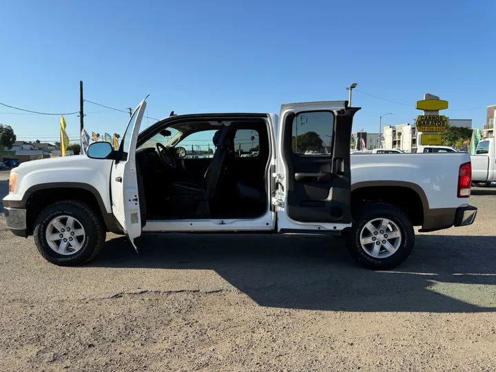 WHITE, 2012 GMC SIERRA 1500 EXTENDED CAB Image 13