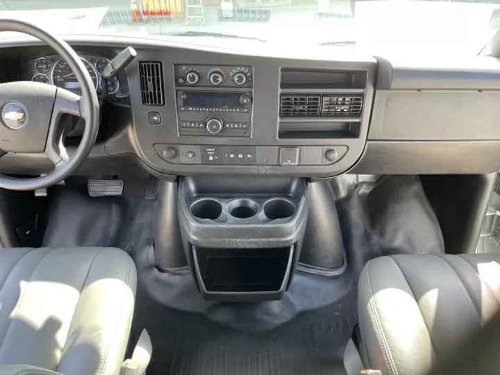 WHITE, 2019 CHEVROLET EXPRESS 2500 CARGO Image 16