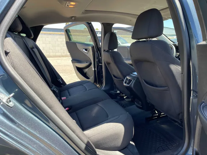 GRAY/BLACK, 2019 CHEVROLET MALIBU Image 14