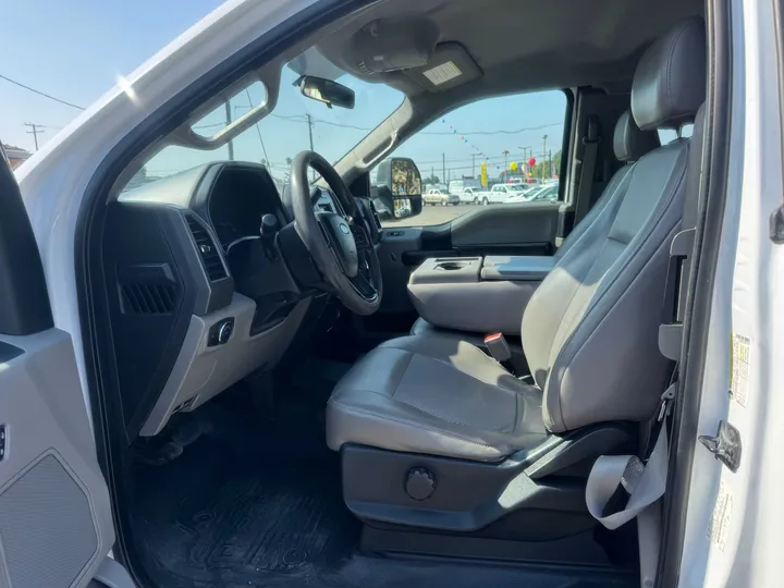 BLACK, 2018 FORD F350 DIESEL SUPER DUTY SUPER CAB Image 9
