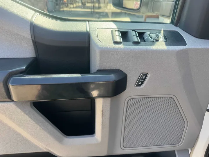 BLACK, 2018 FORD F350 DIESEL SUPER DUTY SUPER CAB Image 11