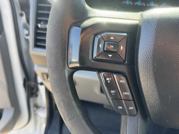 BLACK, 2018 FORD F350 DIESEL SUPER DUTY SUPER CAB Image 25