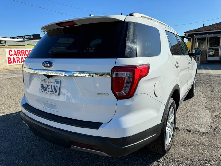 WHITE, 2019 FORD EXPLORER Image 6