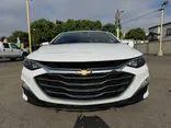 WHITE, 2019 CHEVROLET MALIBU Thumnail Image 2