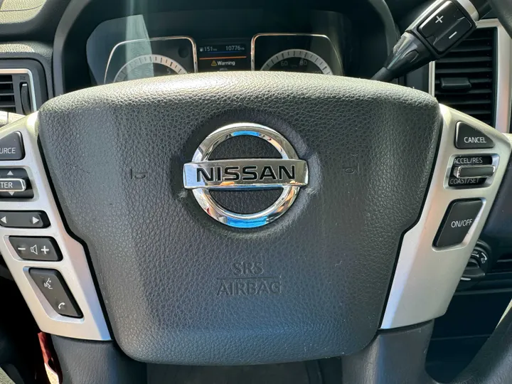 RED, 2019 NISSAN TITAN XD CREW CAB Image 26