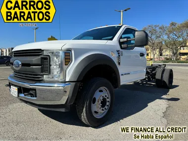 WHITE, 2019 FORD F450 SUPER DUTY REGULAR CAB & CHASSIS Image 