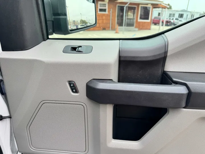 WHITE, 2020 FORD F150 SUPER CAB Image 14