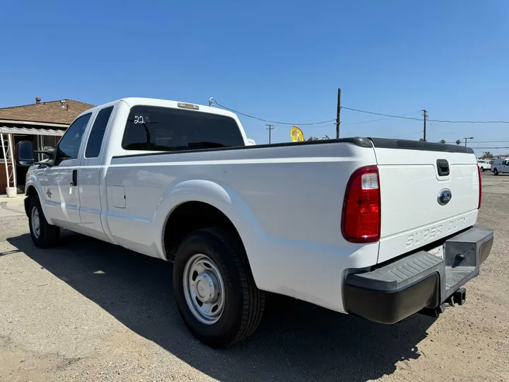 WHITE, 2015 FORD F250 SUPER DUTY SUPER CAB Image 4