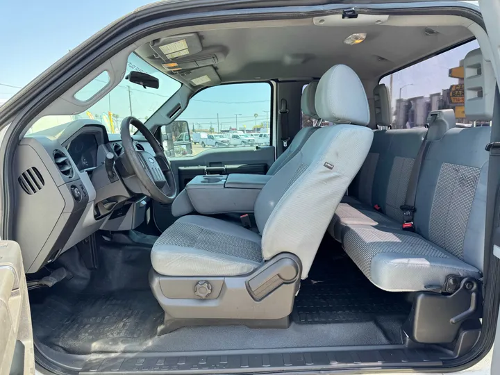 WHITE, 2015 FORD F250 SUPER DUTY SUPER CAB Image 11