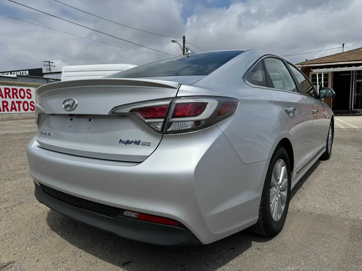 SILVER, 2016 HYUNDAI SONATA HYBRID Image 6