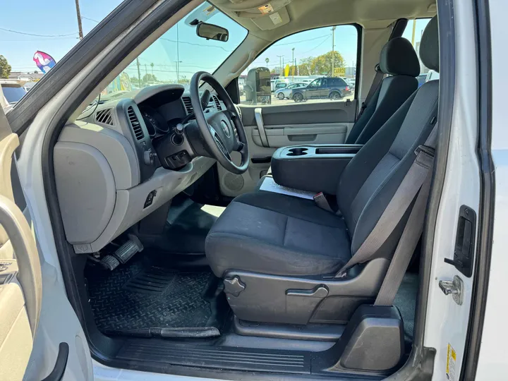 WHITE, 2013 GMC SIERRA 1500 EXTENDED CAB Image 7