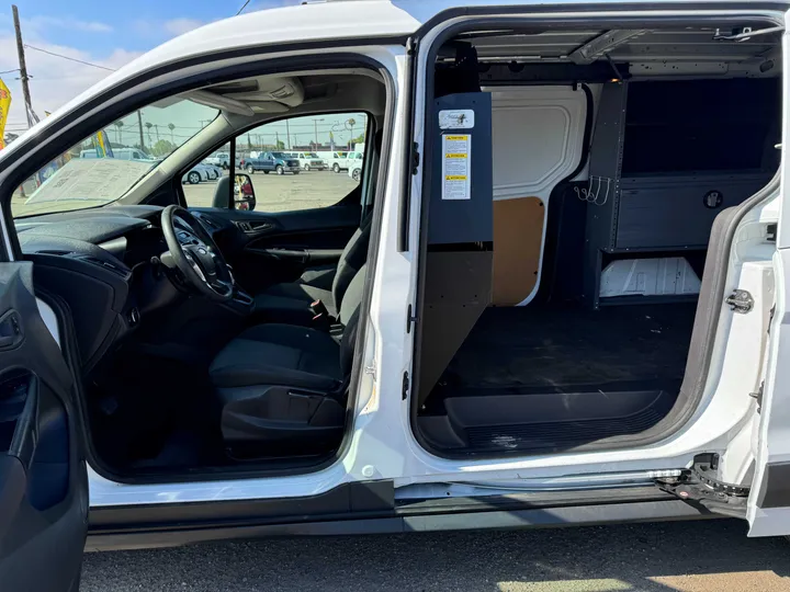 WHITE, 2014 FORD TRANSIT CNNCT CARGO Image 10