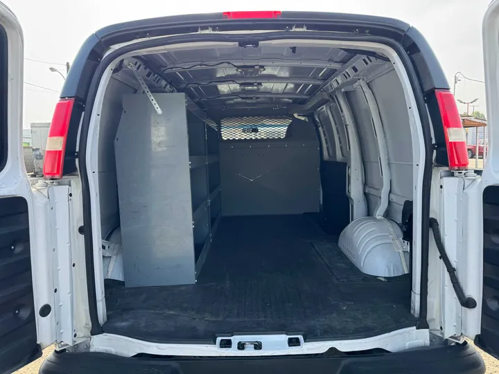 WHITE, 2019 CHEVROLET EXPRESS 2500 CARGO Image 11