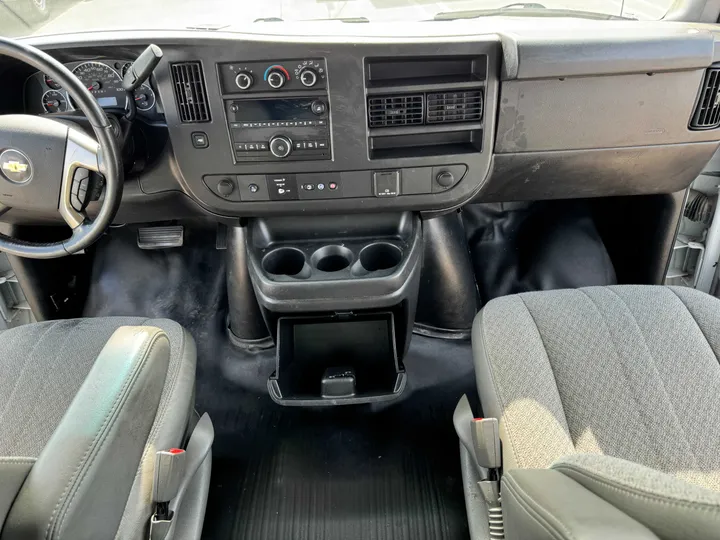 WHITE, 2019 CHEVROLET EXPRESS 2500 CARGO Image 16