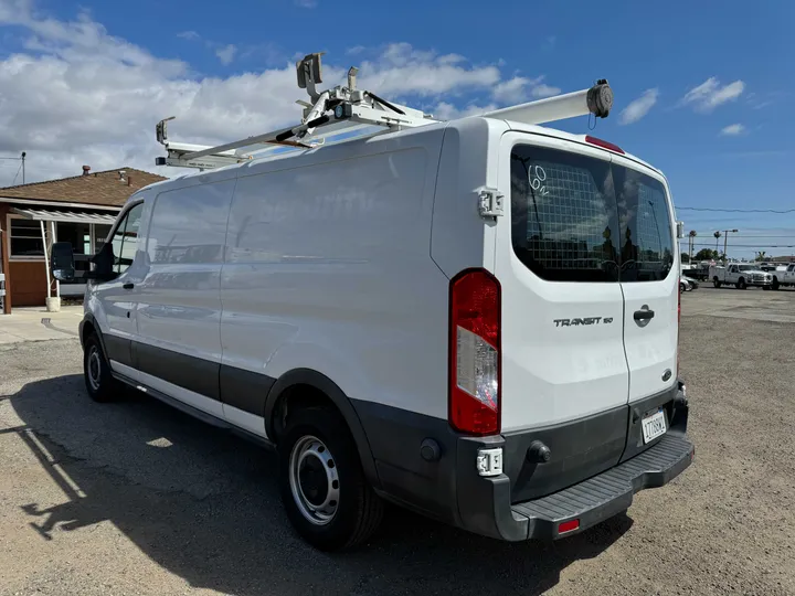 WHITE, 2016 FORD TRANSIT 150 VAN Image 4