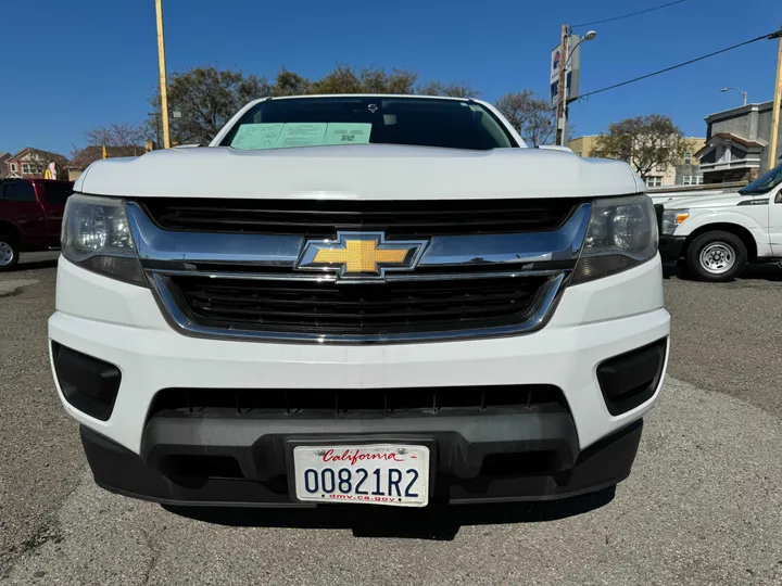 WHITE, 2018 CHEVROLET COLORADO EXTENDED CAB Image 2