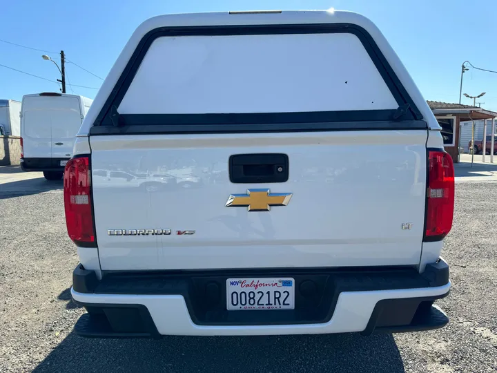 WHITE, 2018 CHEVROLET COLORADO EXTENDED CAB Image 5