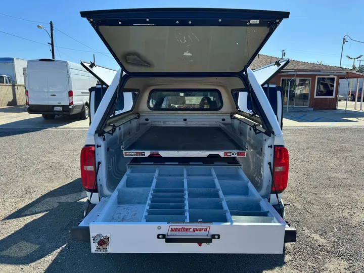 WHITE, 2018 CHEVROLET COLORADO EXTENDED CAB Image 16