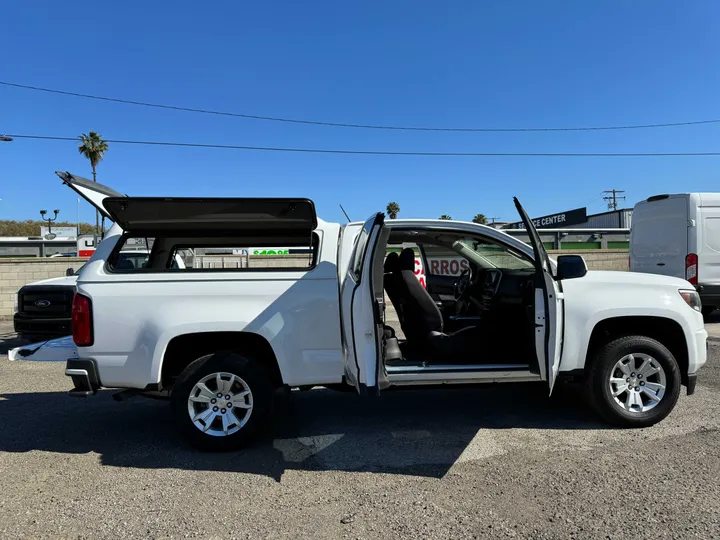 WHITE, 2018 CHEVROLET COLORADO EXTENDED CAB Image 17