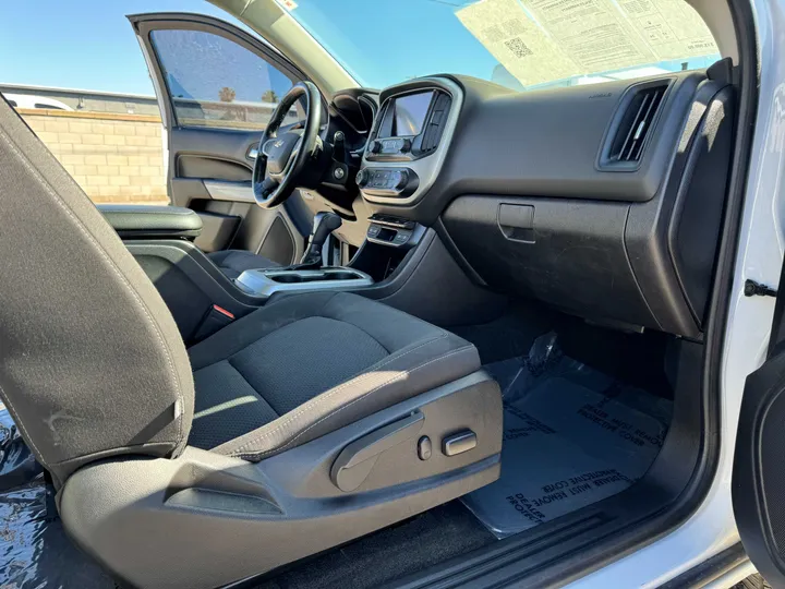 WHITE, 2018 CHEVROLET COLORADO EXTENDED CAB Image 20