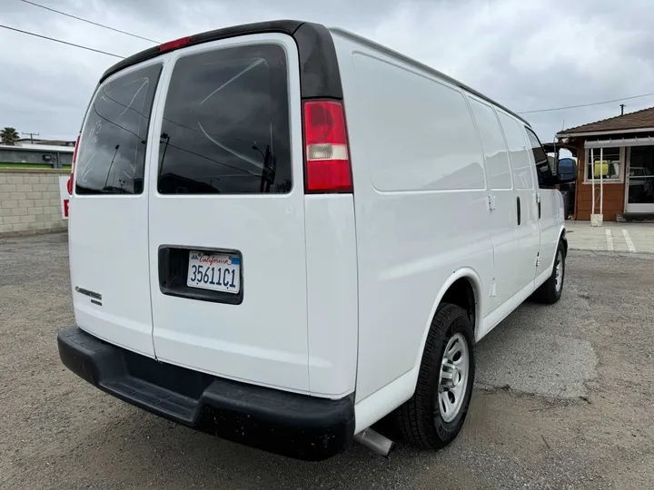 WHITE, 2011 CHEVROLET EXPRESS 1500 CARGO Image 6