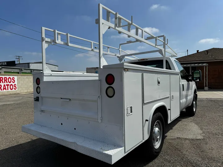 WHITE, 2016 FORD F250 SUPER DUTY REGULAR CAB Image 6