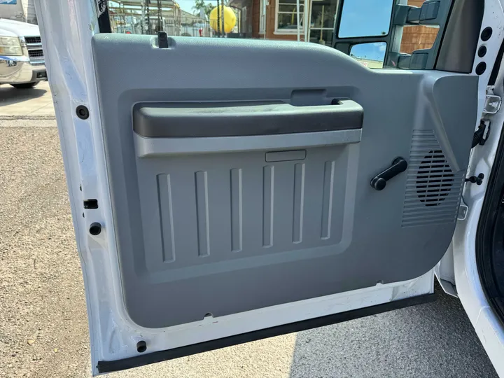 WHITE, 2016 FORD F250 SUPER DUTY REGULAR CAB Image 8