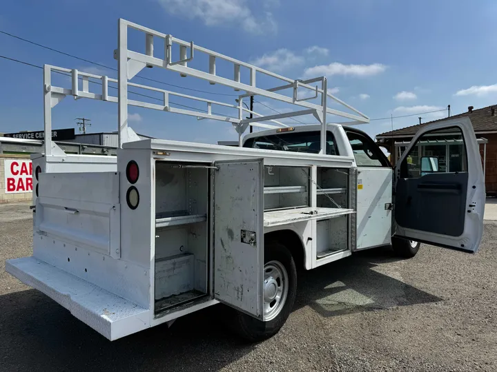 WHITE, 2016 FORD F250 SUPER DUTY REGULAR CAB Image 15