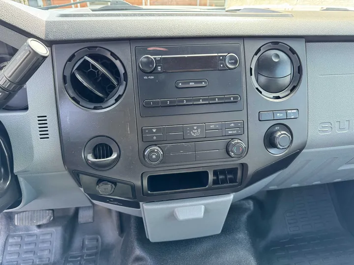 WHITE, 2016 FORD F250 SUPER DUTY REGULAR CAB Image 18