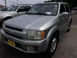 2002 INFINITI QX Thumnail Image 1