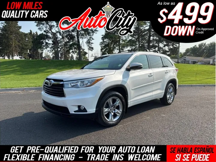 WHITE, 2015 TOYOTA HIGHLANDER Image 1