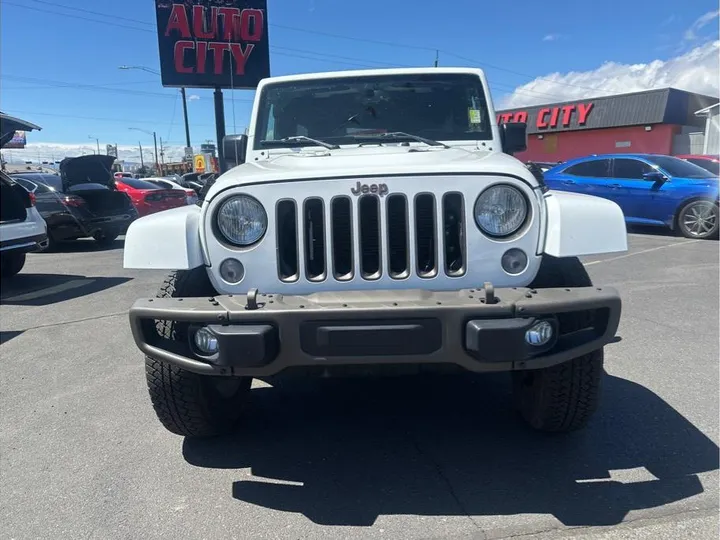 WHITE, 2017 JEEP WRANGLER UNLIMITED Image 2