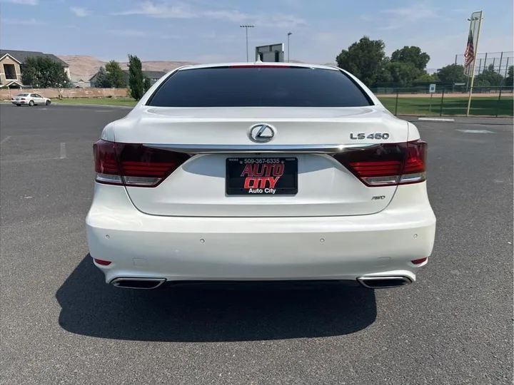 WHITE, 2013 LEXUS LS Image 3