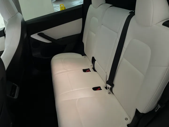 WHITE, 2021 TESLA MODEL Y Image 22